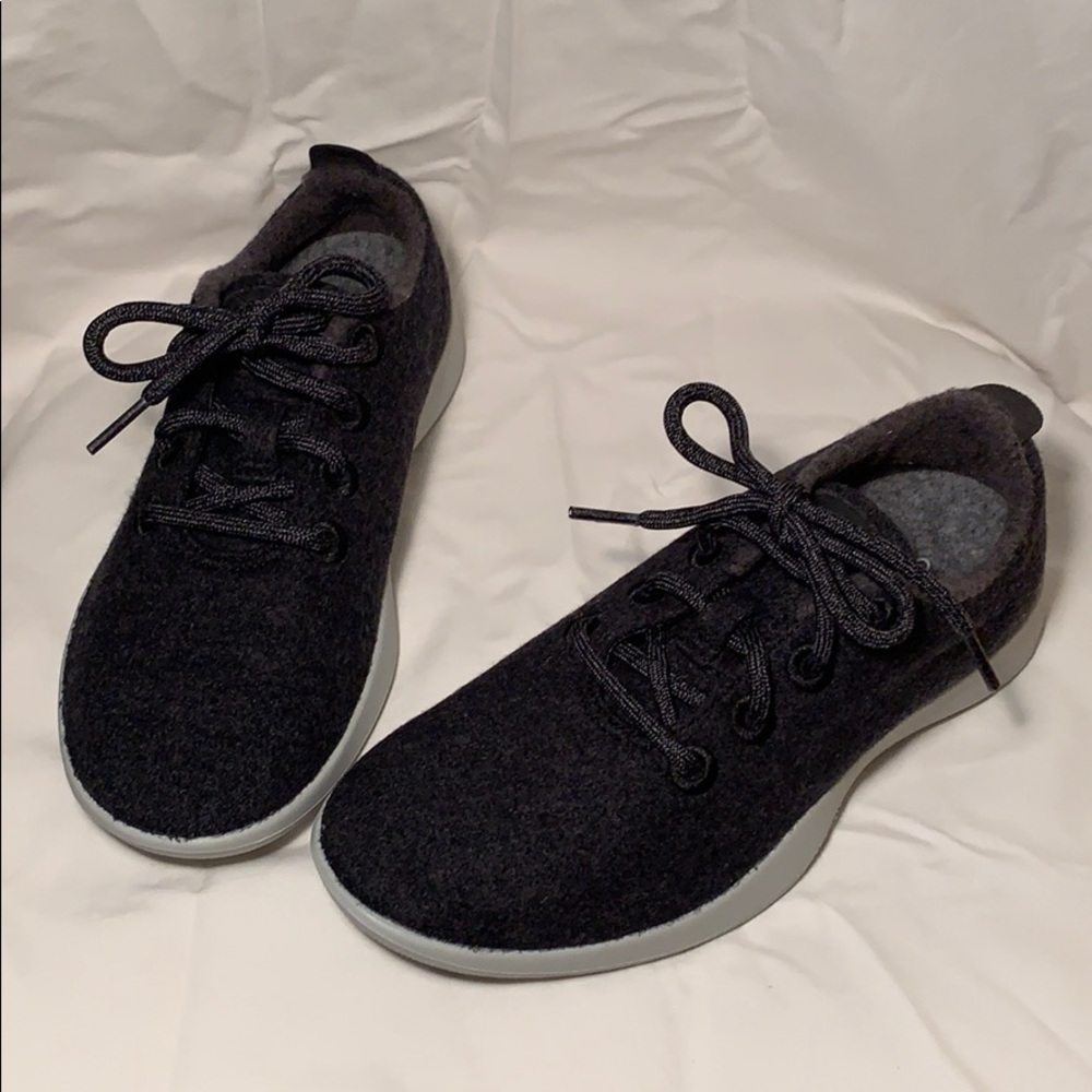 Allbirds sneakers - never worn!